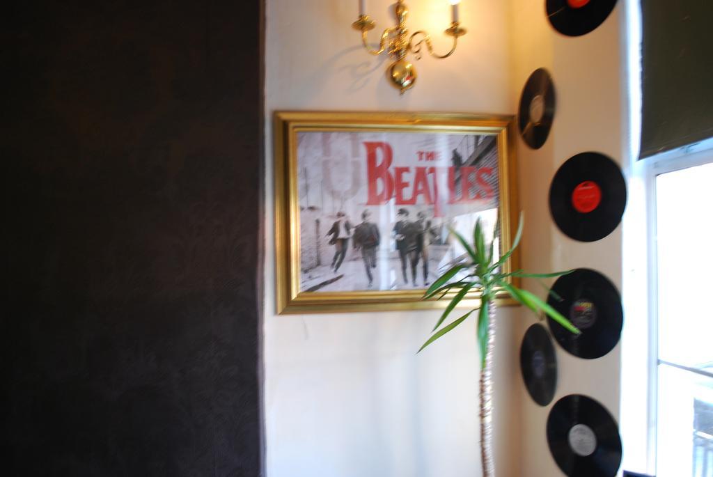 Rock Hotel Dublin ダブリン エクステリア 写真